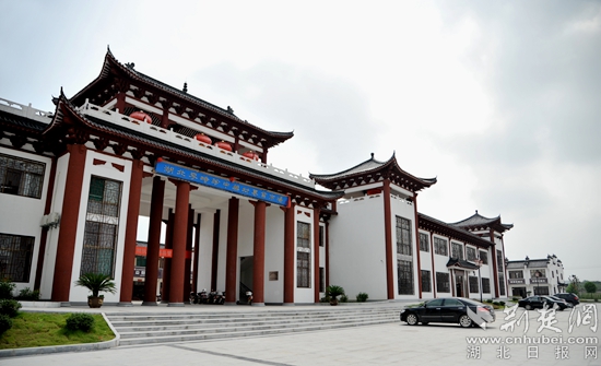 李時(shí)珍國(guó)際醫(yī)藥港(陳鈺）.jpg