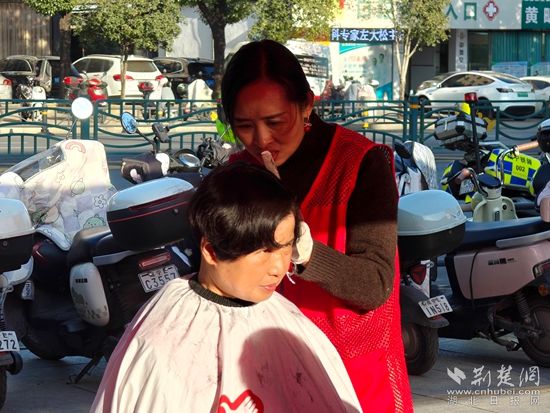 社會部 義務剪發(fā).jpg.jpg